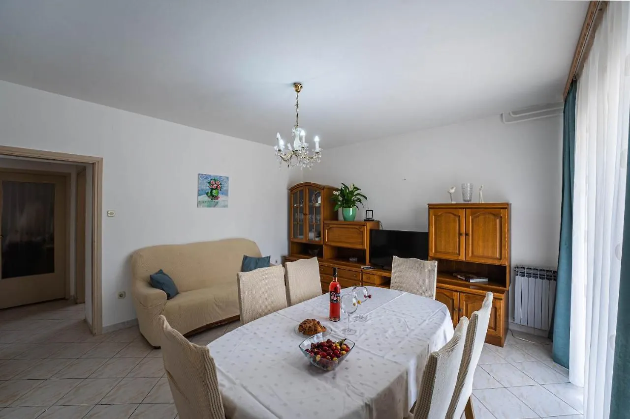 Apartman Ana Διαμέρισμα Πούλα Κροατία